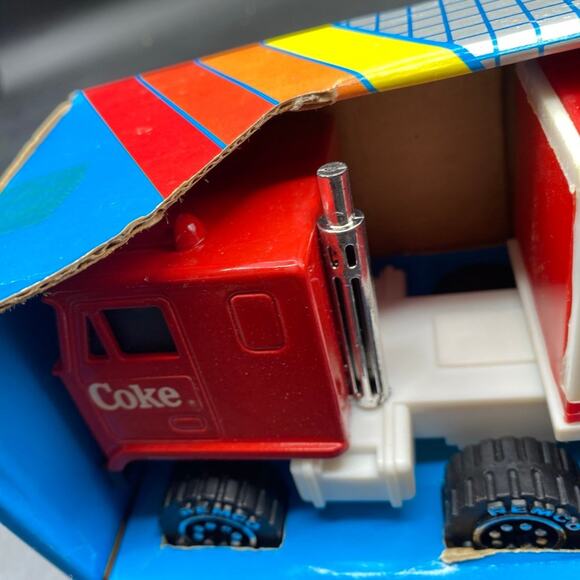 Remco Coca Cola Trailer Semi Truck new in box (H1) - Picture 7 of 12